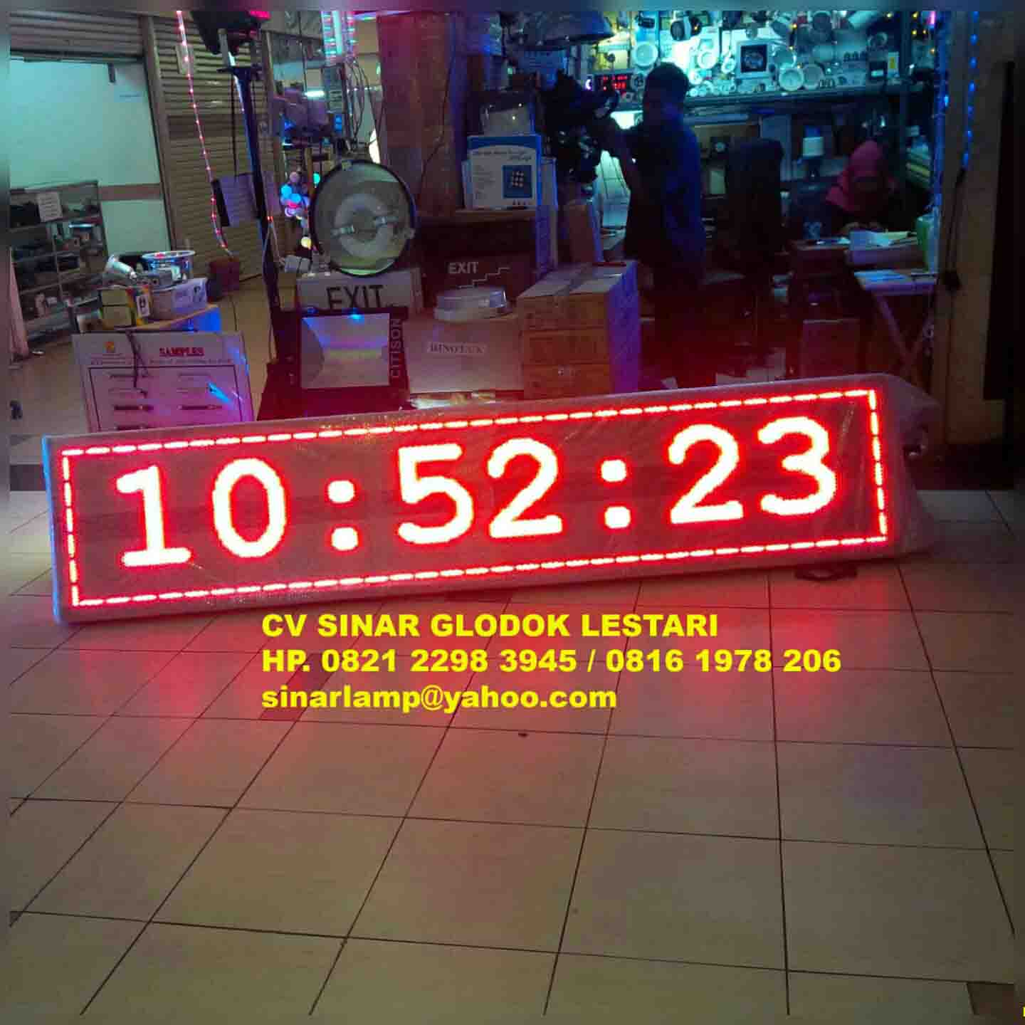 Jam Digital Outdoor 52cm x 260cm